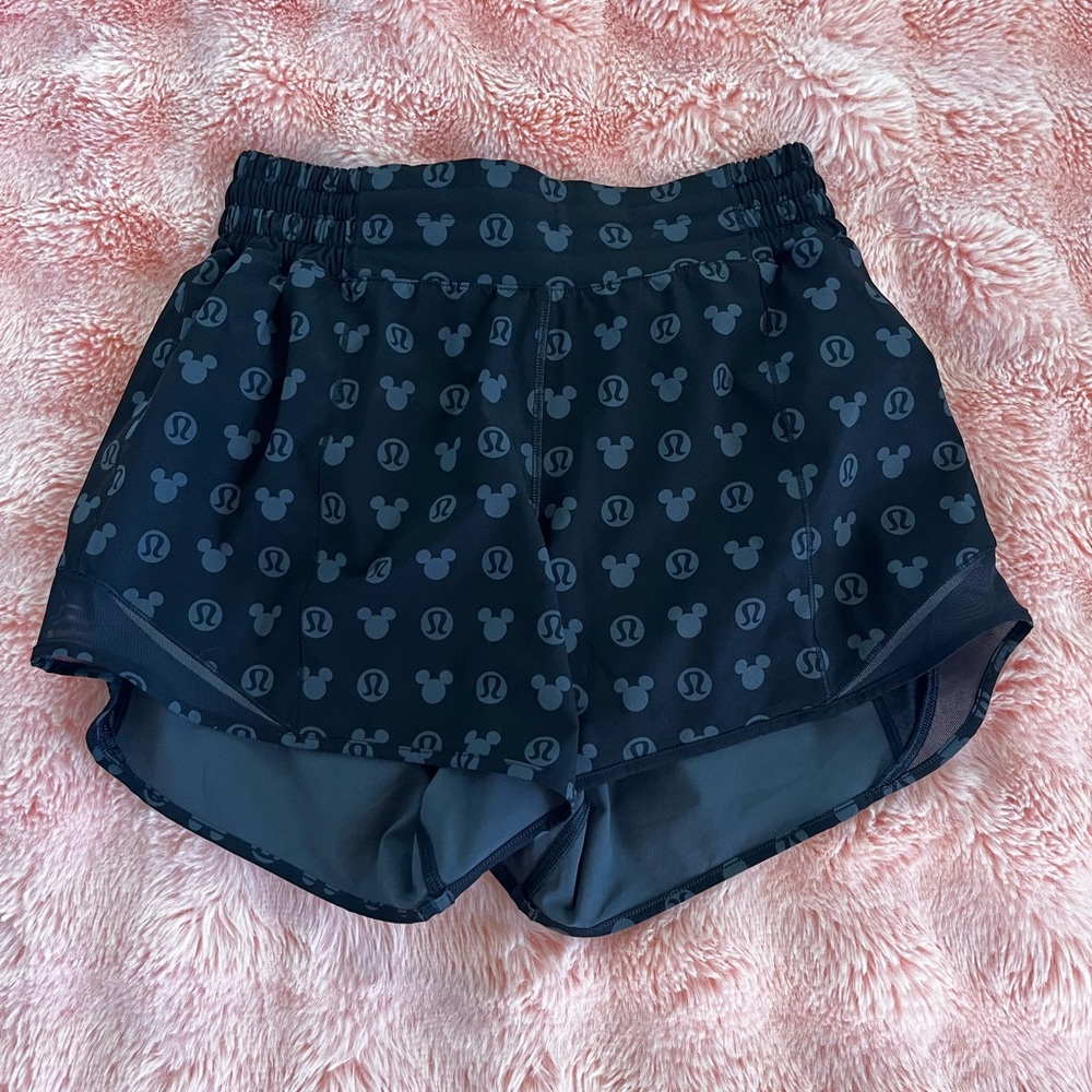 Disney x Lululemon Hotty Hot Shorts size 6